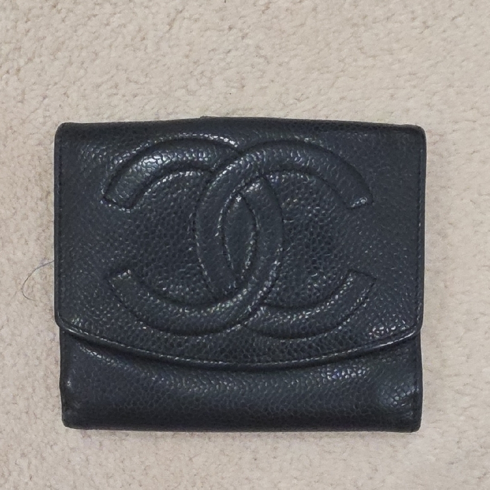 Chanel Caviar Skin Compact Wallet Black. - Picture 1 of 7